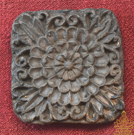 Tablette votive mandala floral de style Lanna La Magie du Bouddha.