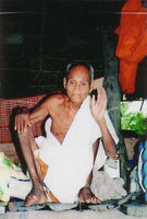 Amulette Roop Lor Luang Phor Suwang Thēwada Len Din – Roon Yim Rapsap (2012)