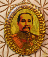 Amulettes et médailles vintages du Roi Rama V (années 80–90)