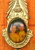 Gold-plated clip of King Bhumibol Adulyadej and Queen Sirikit – First Edition 1990