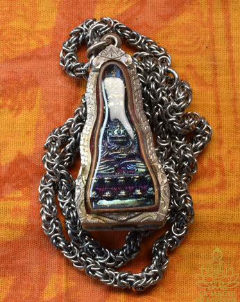 Puissante amulette Phra Kling Mahayant Empereur en Lek Lai Pleak Malengsap par le Vénérable Ajarn Morm Niranam Traiphum La Magie du Bouddha.