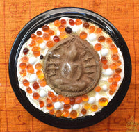 Reliquaires anciens en bois laqué décoré de fleurs – perles sarira, Phra Somdej et Luang Phor Sothorn