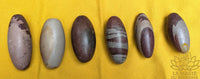 Shiva Lingam naturel sacré du fleuve Narmada