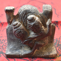 Statuette érotique ancienne de la déesse Mae Nang Pim – Sculpture tribale en bois brut La Magie du Bouddha.