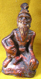 Statuette ancienne rouge et or d'un ermite Lersi.