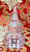 Petit reliquaire stupa transparent en acrylique.