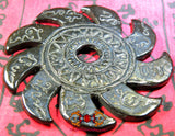 Grande roue Sudarshan Chakra en métal alchimique Mekapat.