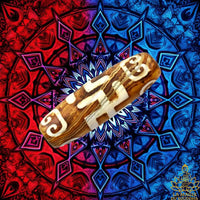 Perle Dzi tibétaine Svastika Tradition Bönpo en agate La Magie du Bouddha.