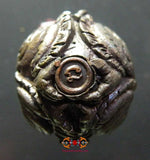 Puissante amulette Look Aum Singtho par LP Hong - Pour le respect d'autrui et la confianc en soi.