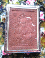 Grande amulette rouge de Phra Pikanet (Ganesh) – Wat Rat Charoen Tham