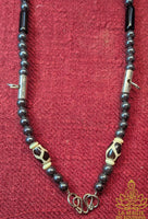 Collier en hématite et Dzi de longue vie pour trois amulettes thaïlandaises