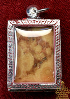 Amulette Phra Somdej en pierre-relique sacrée Hin Phratat de la grotte sacrée de Khao Sam Roi Yot