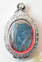 Pendentif en pierre sacrée hin phratat bleue de Khao Sam Roi Yot La Magie du Bouddha.