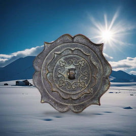 Miroir Töli rituel de chaman – Artisanat mongol contemporain en bronze patiné La Magie du Bouddha.