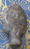Statuette Phra Naphok en verre alchimique Met Rae. La Magie du Bouddha.