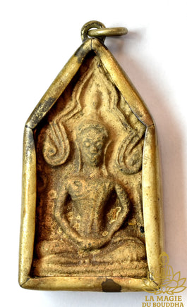 Rare amulette ancienne Phra Khunpaen du Wat Ban Krang Suphanburi dans reliquaire ancien en laiton repoussé La Magie du Bouddha.