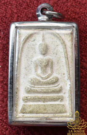 Amulette Phra Somdej aux reliques de Luang Phor Sud consacrée par Phra Ajarn Payon en 1990 La Magie du Bouddha.