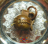 Amulette grenade Look Rabeut Meu - Très Vénérable Phra Ajarn Hong Thammawaro.