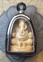Amulette Phra Pikanet – Luang Phor Kambo – Wat Kut Chompoo (2012) La Magie du Bouddha.