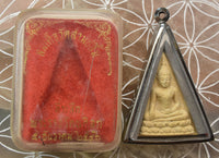 🪷 Amulette Phra Nang Phaya – Roon Tilaleuk Sang Ubosot (2001) – Wat Phrom Nimit, Kanchanaburi