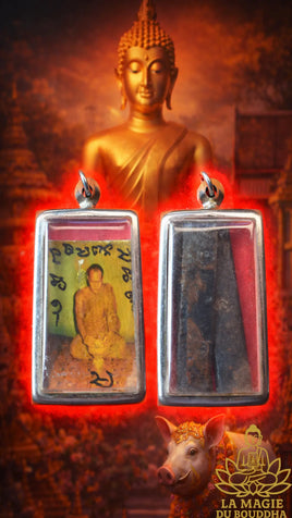 Amulette Takut triple en cuivre avec photo sacrée du Vénérable Ajarn Aod Wat Sai Mai La Magie du Bouddha.