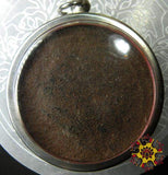 Grande amulette du Bouddha noir - Wat Thung Séti.