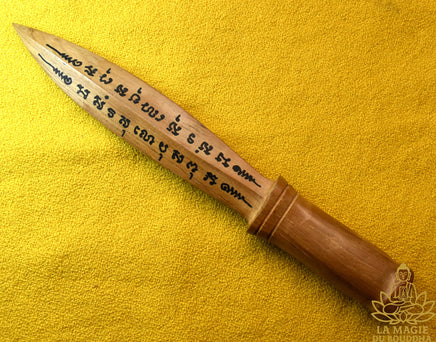 Dagues rituelles thaï Meedh Moh en bois sacré Mae Mongkhon – Lignée de Luang Phor Doem La Magie du Bouddha.