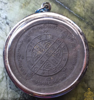 Grande amulette Lersi consacrée en 2008 au Wat Pradu Chimplee (Bangkok)