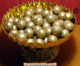 Billes sacrées Thai Look Aum Thong par le Très Vénérable Ajarn Sané. La Magie du Bouddha.