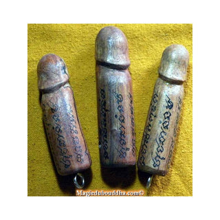 Palat Kick en bois sacré Mae Garlong par le Très Vénérable Ajarn Sané. magiedubouddha