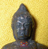 Statue ancienne du Bouddha en bronze