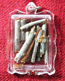 Amulette Thaï de charme Ga-Fak Maï Mongkhon. La Magie du Bouddha.