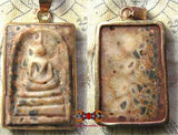 Amulette Phra Somdej sculptée en pierre-relique Hin Phratat.