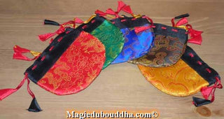 Sachets pour mala en brocard La Magie du Bouddha.