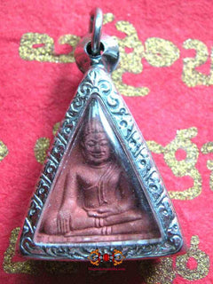 Amulette de charme Phra Nang Phaya - Wat Panang Cheun. La Magie du Bouddha.