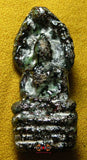 Grandes amulettes Thaï du Bouddha Phra Naphrok en verre alchimique Met Rae.