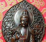 Statue de Guan Yin (résine aspect bois)