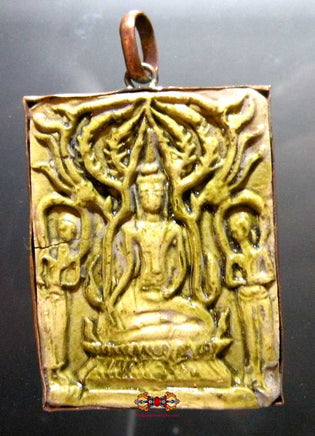 Amulette du Bouddha historique en céramique verte. magiedubouddha