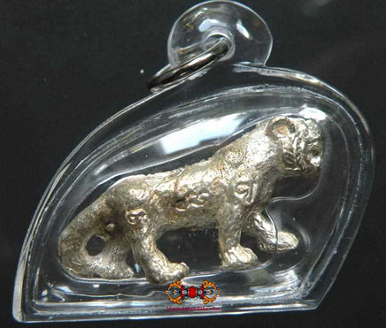 Amulette tigre d'argent - Temple du Très Vénérable LP Pern. La Magie du Bouddha.