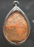 Amulette Phra Ngang ancienne en terre cuite.