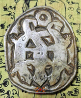 Talisman aux trois gecko en os de buffle d'eau. La Magie du Bouddha.