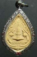 Amulette Chedi Run Burana Phratat consacrée en 2017 au Wat Sri Charoen Porn Bok.