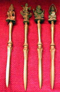 Dague/stylet sacré - Vénérable Ajarn Deng magiedubouddha