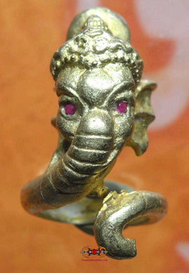 Bagues sacrées de Phra Pikanet - Vénérable Ajarn Deng. La Magie du Bouddha.