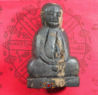 Statue en bois du Bouddha ancienne et primitive magiedubouddha