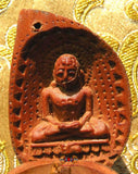 Amulette Bouddha en bois sculpté - Très Vénérable LP Moon.