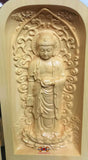 Petits autels Bouddhistes de voyage en bois d'if sculpté.