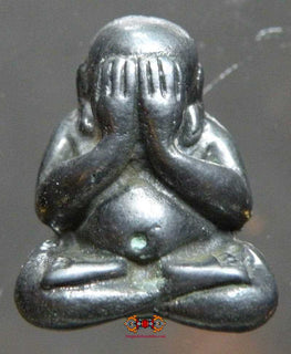 Amulettes alchimique du Bouddha protecteur Phra Pidta - Wat Huae Jorakey. La Magie du Bouddha.