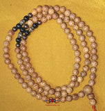 Chapelet Tibétain en graines Indian Bodhi (avec perles en cuivre, laiton et magnétite)- "graines du Bouddha"