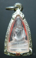Amulette du Bouddha en cristal de roche (quartz).